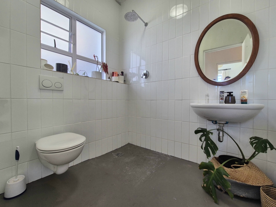 2 Bedroom Property for Sale in Claremont Western Cape